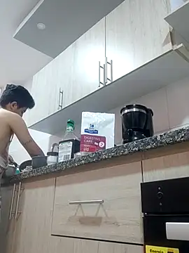 Snapshot of GamerQuinn chatting on 12-20-24, 05:29 GamerQuinn online show from 12-20-24, 05:29