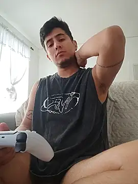 Snapshot of GamerQuinn chatting on 10-10-25, 02:16 GamerQuinn online show from 10-10-25, 02:16