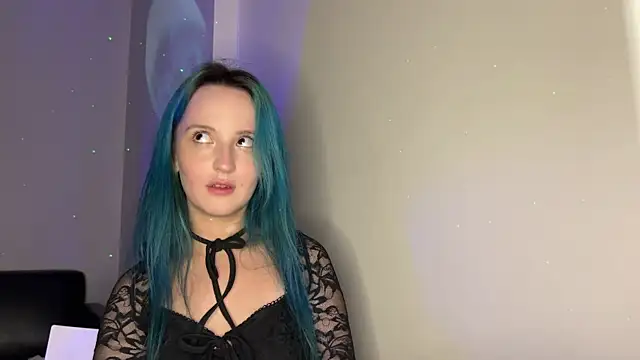 bumble bee online show from 01-13-25, 04:08