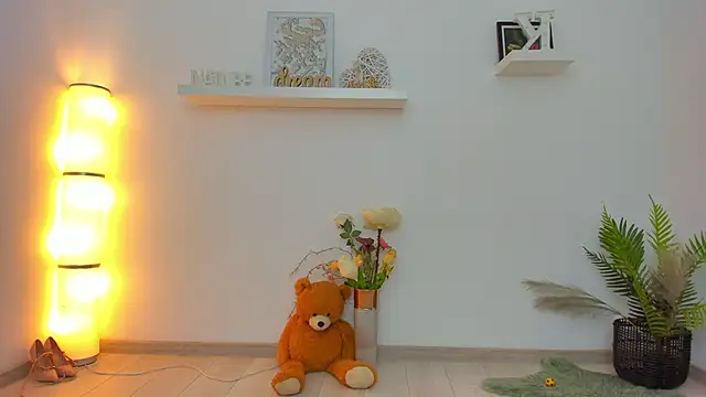 Snapshot of Julya_Anna chatting on 02-23-25, 07:33 Julya Anna online show from 02-23-25, 07:33
