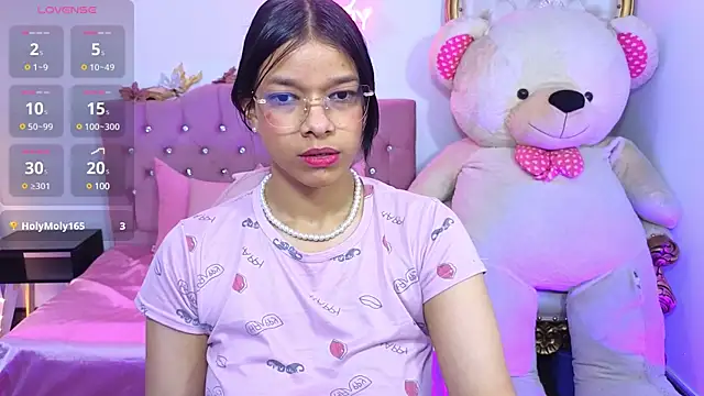 Snapshot of Emilly_tay chatting on 01-13-25, 02:53 Emilly tay online show from 01-13-25, 02:53
