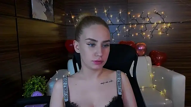 playful sophie online show from 03-04-25, 01:01