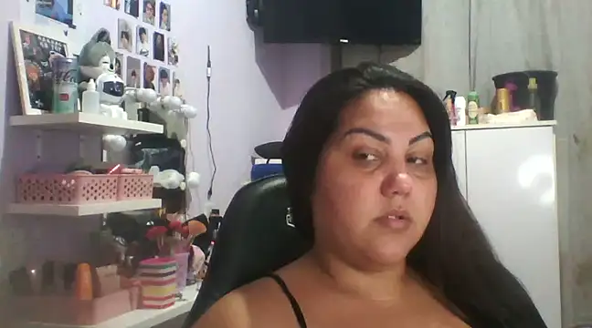 Paolaa hoot online show from 02-22-25, 11:57