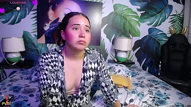 Snapshot of Gurvinder_1 chatting on 02-08-25, 07:05 Gurvinder 1 online show from 02-08-25, 07:05