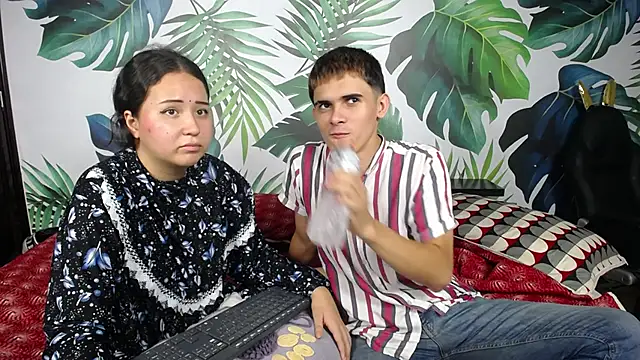 Snapshot of Gurvinder_1 chatting on 03-12-25, 06:33 Gurvinder 1 online show from 03-12-25, 06:33