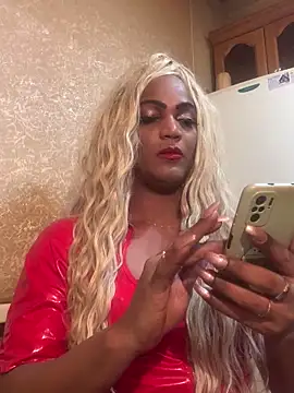 Snapshot of The-Beyonce chatting on 01-04-25, 10:55 The-Beyonce online show from 01-04-25, 10:55