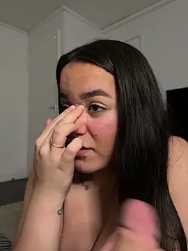 Snapshot of shelovesc chatting on 02-22-25, 10:52 shelovesc online show from 02-22-25, 10:52