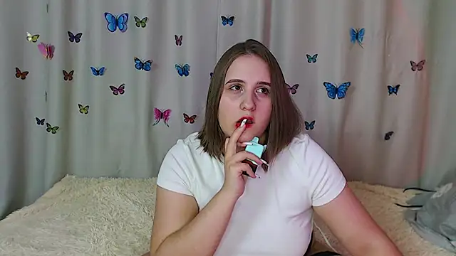 Snapshot of Phantommira chatting on 01-06-25, 09:22 Phantommira online show from 01-06-25, 09:22