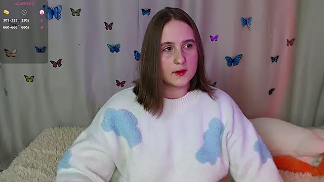 Snapshot of Phantommira chatting on 02-27-25, 07:37 Phantommira online show from 02-27-25, 07:37