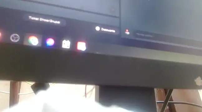 Snapshot of _amira_dalila chatting on 12-21-24, 03:09 amira dalila online show from 12-21-24, 03:09