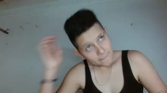 Snapshot of _amira_dalila chatting on 12-29-24, 06:27 amira dalila online show from 12-29-24, 06:27