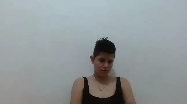 Snapshot of _amira_dalila chatting on 01-08-25, 01:11 amira dalila online show from 01-08-25, 01:11