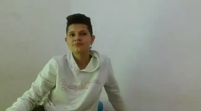 Snapshot of _amira_dalila chatting on 01-09-25, 12:09 amira dalila online show from 01-09-25, 12:09