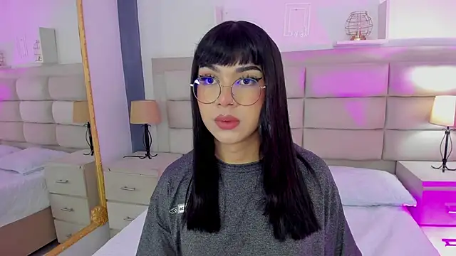 RoseCassie online show from 02-26-25, 01:41