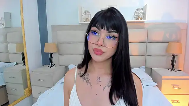 RoseCassie online show from 03-05-25, 03:51