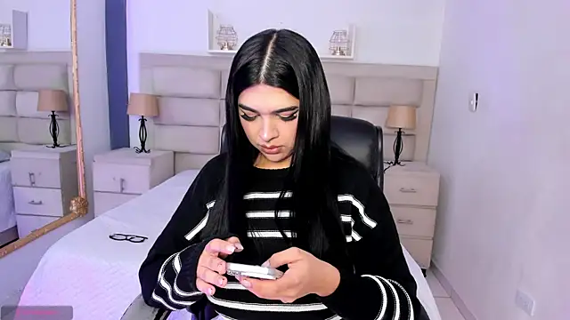 RoseCassie online show from 10-21-25, 12:50