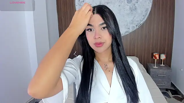 Snapshot of RoseCassie chatting on 04-18-26, 01:59 RoseCassie online show from 04-18-26, 01:59