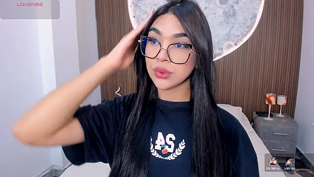 Snapshot of RoseCassie chatting on 04-22-26, 01:45 RoseCassie online show from 04-22-26, 01:45