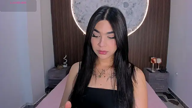 Snapshot of RoseCassie chatting on 05-01-26, 01:37 RoseCassie online show from 05-01-26, 01:37