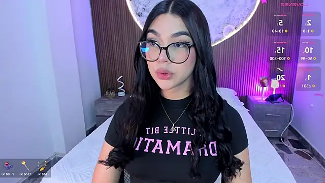 Snapshot of RoseCassie chatting on 05-19-26, 12:44 RoseCassie online show from 05-19-26, 12:44