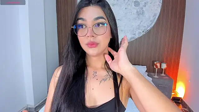 Snapshot of RoseCassie chatting on 05-23-26, 12:53 RoseCassie online show from 05-23-26, 12:53