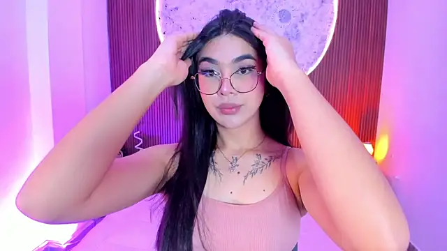 Snapshot of RoseCassie chatting on 05-27-26, 01:19 RoseCassie online show from 05-27-26, 01:19