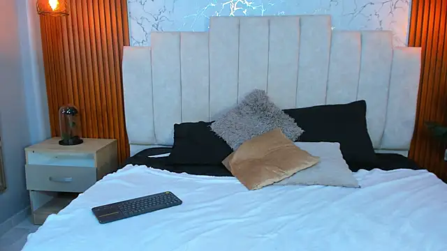 Snapshot of AinaraJimenez chatting on 02-07-25, 09:47 AinaraJimenez online show from 02-07-25, 09:47