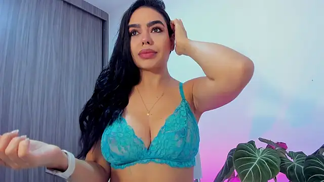 Sara Leblanc online show from 11-26-25, 01:23