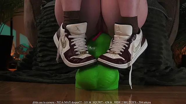 Kisakis online show from 04-10-26, 03:39