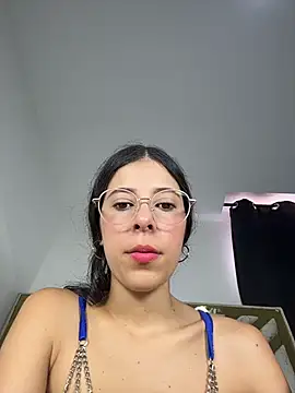 Snapshot of evaFiore chatting on 06-18-26, 07:40 evaFiore online show from 06-18-26, 07:40