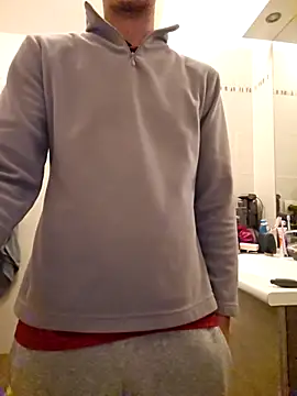 Snapshot of Kingqueen696 chatting on 03-24-26, 09:47 Kingqueen696 online show from 03-24-26, 09:47