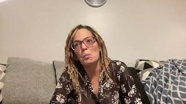 skarfos1babe69 online show from 12-29-24, 02:27