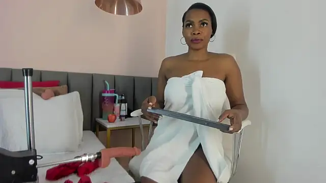 celeste smmith  online show from 02-25-25, 03:31