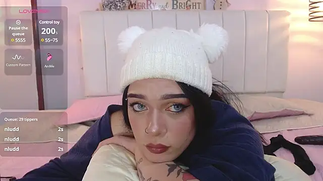 Snapshot of sukimoon chatting on 12-20-24, 08:06 sukimoon online show from 12-20-24, 08:06