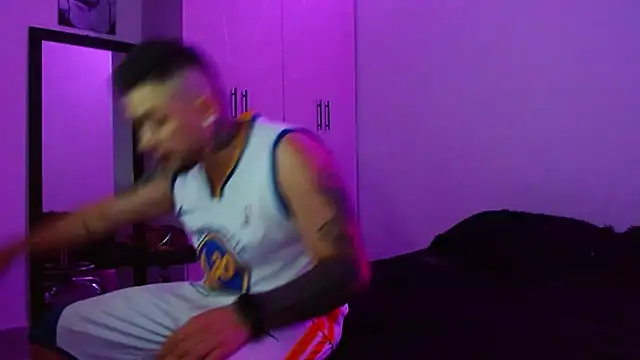 miia-liiam online show from 03-11-26, 05:57