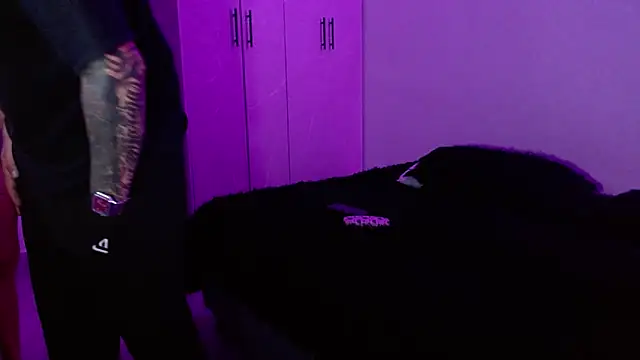 miia-liiam online show from 04-01-26, 06:36