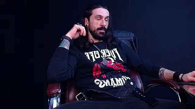 AxelColton online show from 11-07-25, 11:21