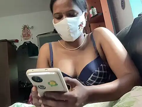 Snapshot of Tamil_Sanjana_ chatting on 05-19-26, 08:31 Tamil Sanjana online show from 05-19-26, 08:31