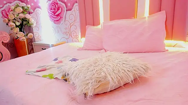 Lily Martinez online show from 01-19-25, 05:37