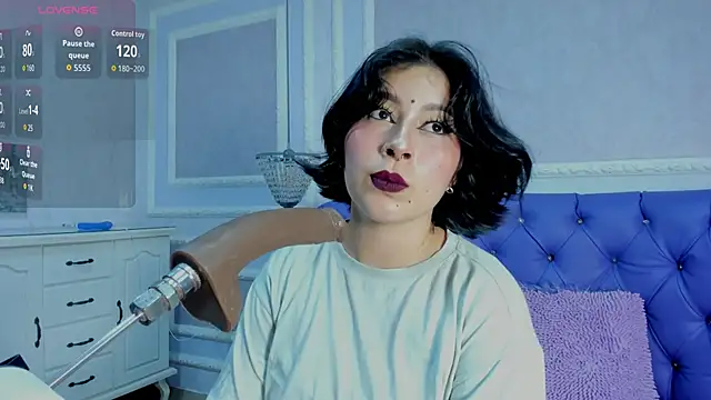 Lily Martinez online show from 11-01-25, 06:26