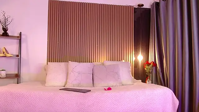 Sienna Blake  online show from 11-15-25, 08:16