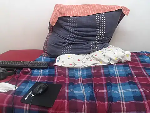 DarkCreamx online show from 12-20-24, 10:05