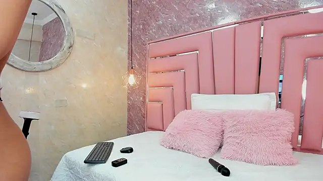 SEXY HOTTIE   online show from 01-30-25, 12:37