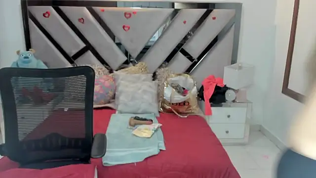 natalia5560 online show from 10-25-25, 01:29