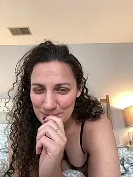 Snapshot of snarley33 chatting on 02-11-26, 06:02 snarley33 online show from 02-11-26, 06:02