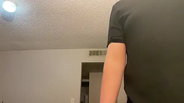 Snapshot of Keywest_Kate chatting on 01-02-25, 01:17 Keywest Kate online show from 01-02-25, 01:17