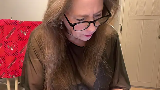 Snapshot of Keywest_Kate chatting on 01-25-25, 02:04 Keywest Kate online show from 01-25-25, 02:04