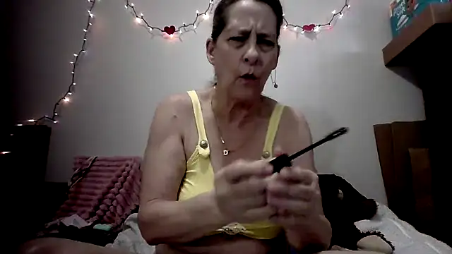 Snapshot of Keywest_Kate chatting on 05-16-26, 06:39 Keywest Kate online show from 05-16-26, 06:39