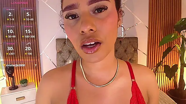 charlottee white online show from 05-23-26, 08:24