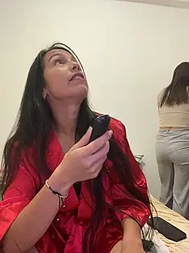 Snapshot of anahimoon_ chatting on 01-21-25, 06:34 anahimoon online show from 01-21-25, 06:34